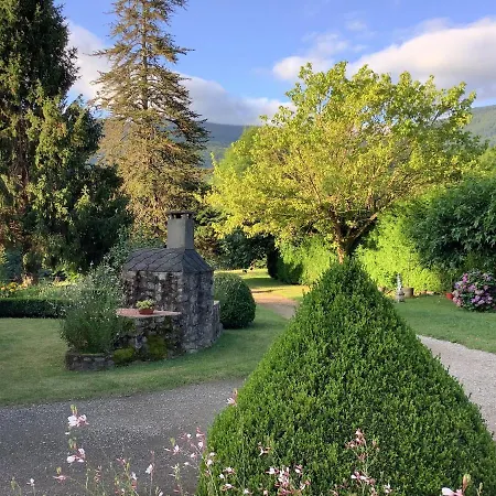 Chateau De Bed & Breakfast