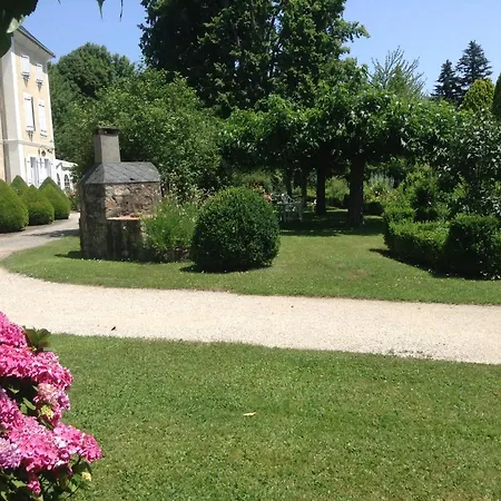 Chateau De Bed & Breakfast *