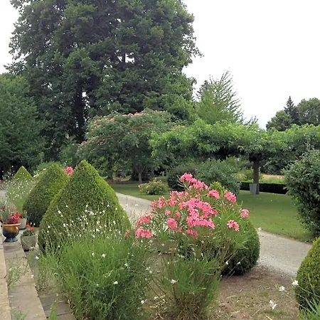 Couette-café Chateau De 3*